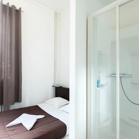 Le Paris Brest Hotel *