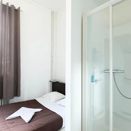Hotell Le Paris Brest Lens