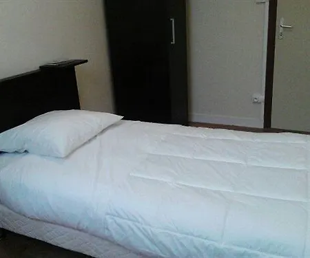 فندق Le Paris Brest *